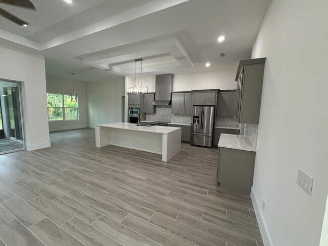 Building Photo - 555 Sanctuary Golf Pl