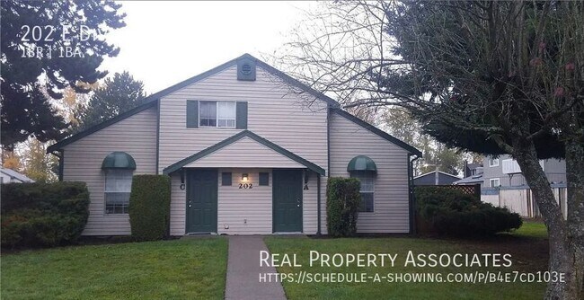 Primary Photo - 202 E Division Ct