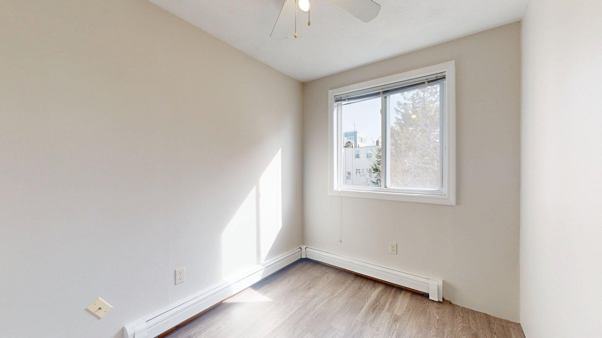Building Photo - 161 Bennington St
