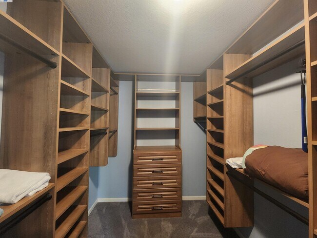Building Photo - 1127 Mataro Ct