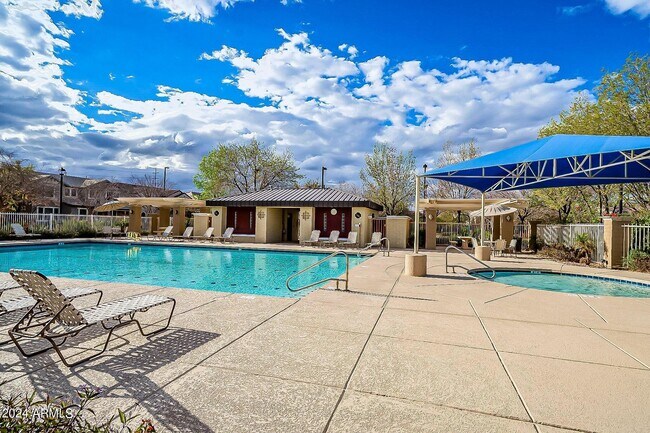 Building Photo - 2873 E Bart St