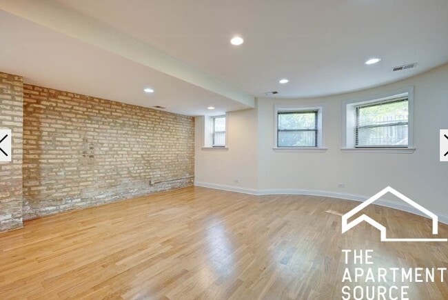 Building Photo - 2834 N Albany Ave