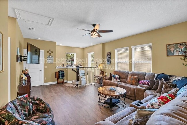 Building Photo - 2808 Gipper Cir