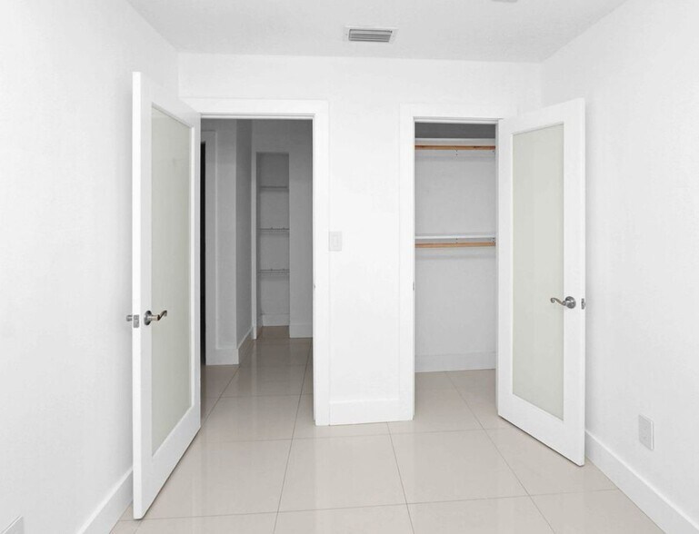 Building Photo - 16930 NW 54th Ave