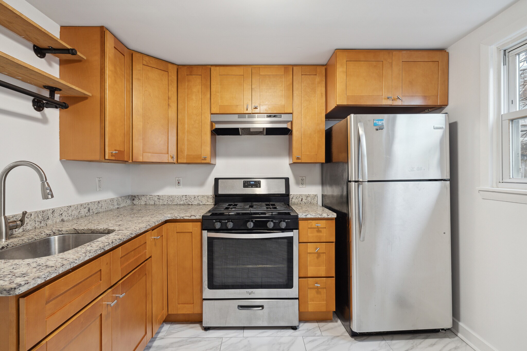 Building Photo - 3079 Tulip St