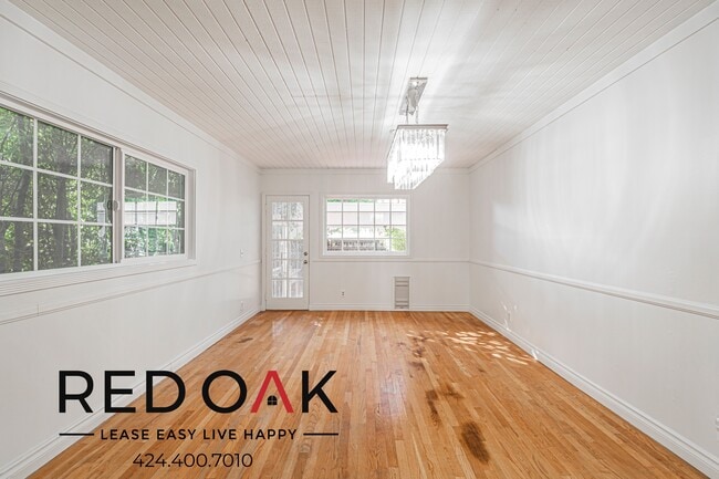 Building Photo - 2421 California Ave