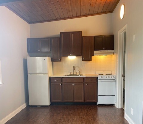 Kitchen Close up - 400 S Ashland Ave