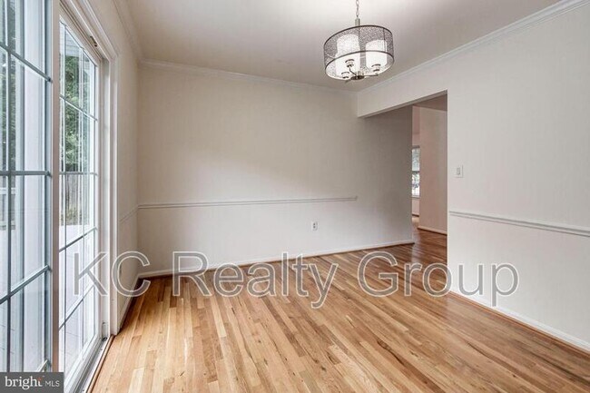 Building Photo - 13700 Pendleton St