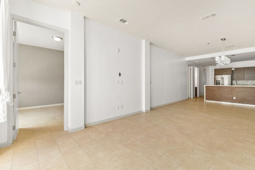 Building Photo - 17902 La Cantera Pkwy
