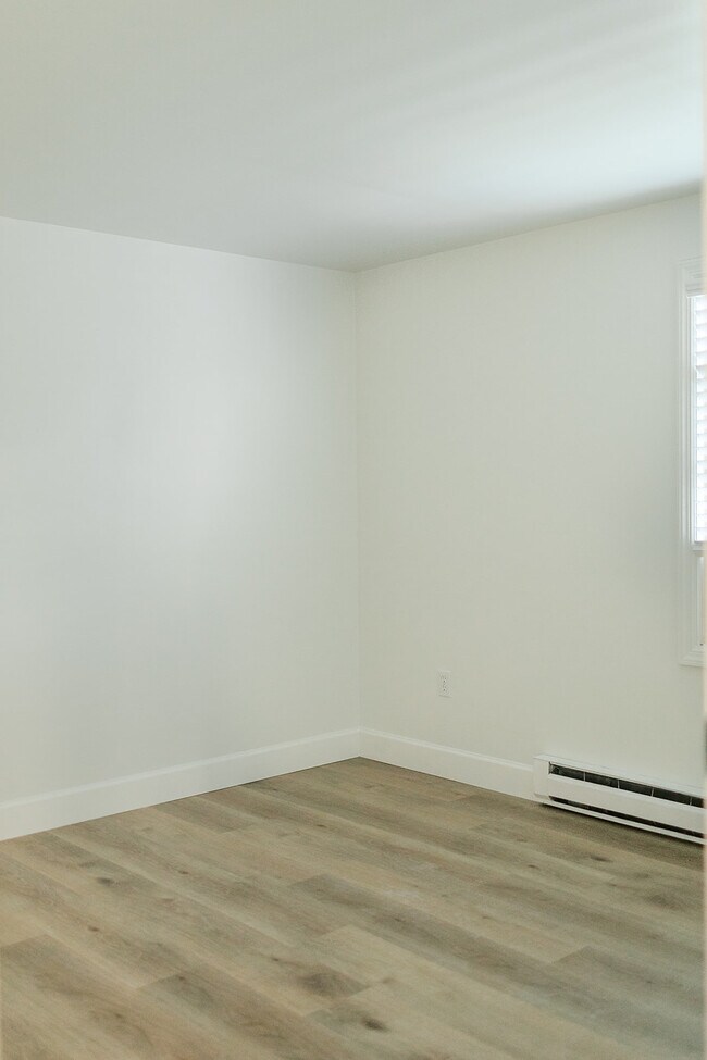 Building Photo - 1745 State St