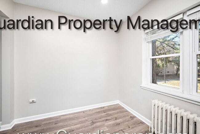 Building Photo - Bde Maka Ska Town Home, Just Renovated , G...