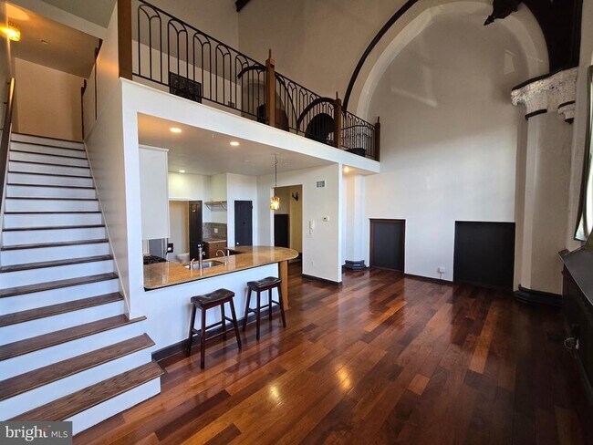 Building Photo - 3849 Terrace St