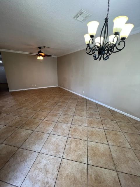 Building Photo - 3075 N Evergreen Cir