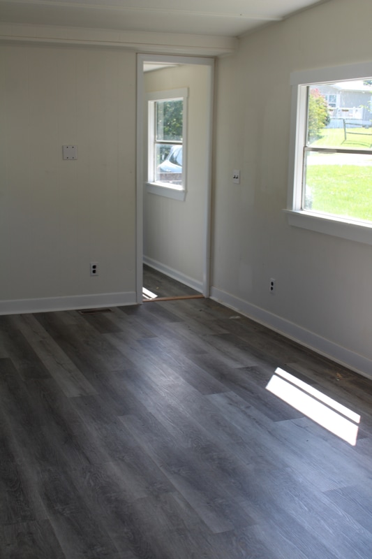 Building Photo - 208 Mountain View Dr