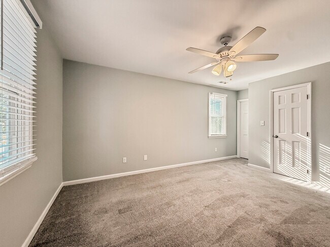 Building Photo - Spacious 3BR 2 BA Home with Wooden Deck in Wake Forest