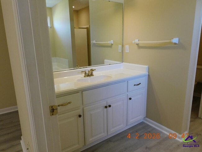 Building Photo - 225 Waterford Dr