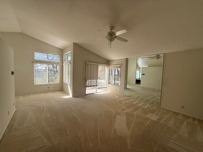 Building Photo - Over 3000 sq feet in Trabuco Canyon