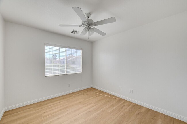 Building Photo - 8918 Houston Ridge Ave
