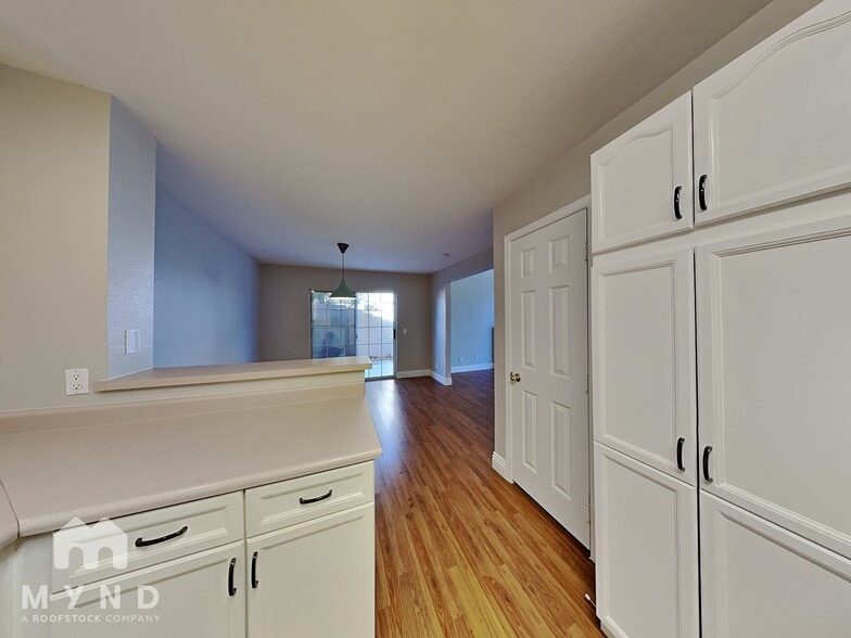 Building Photo - 2604 Noble Fir Ave