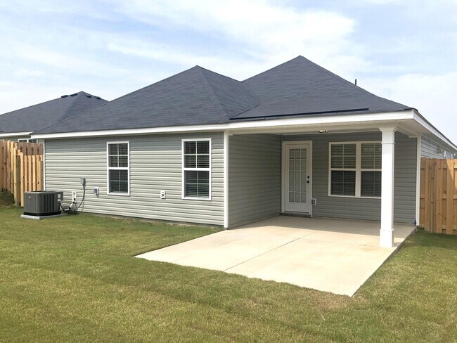Building Photo - 879 Goodale Dr