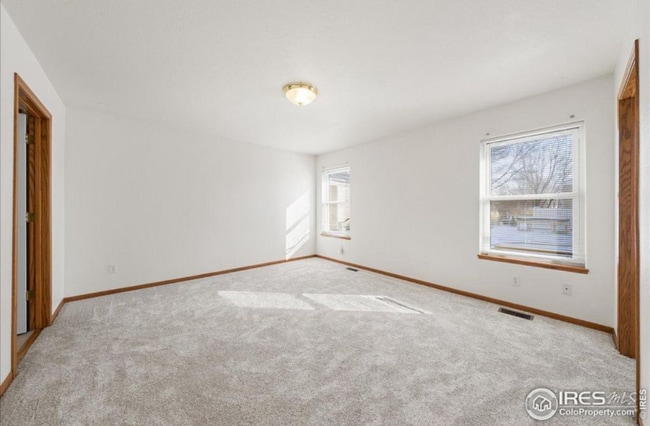 Building Photo - 2615 Anemonie Dr