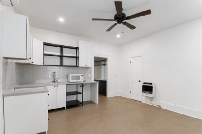 Building Photo - 224 Finley Ave