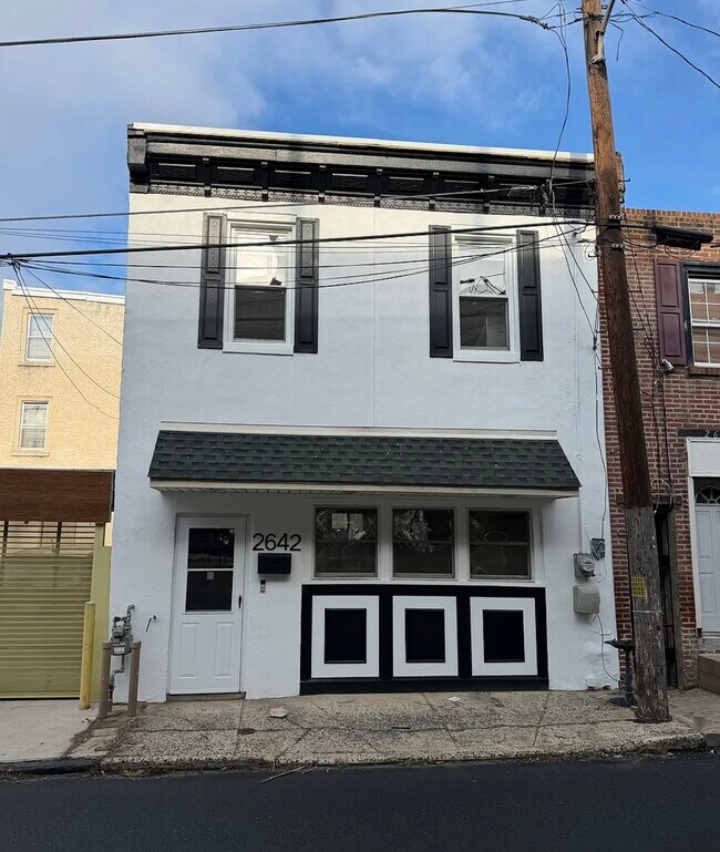 Building Photo - 2642 Emery St