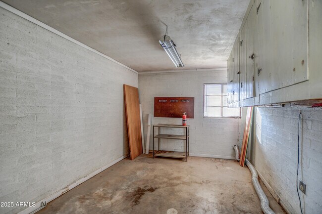 Building Photo - 8235 E Virginia Ave