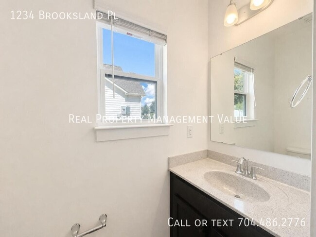 Building Photo - 1234 Brooksland Pl