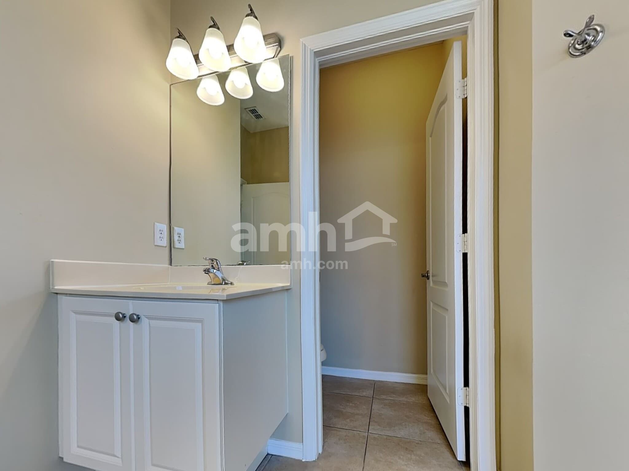 Building Photo - 9573 SW Flowermound Cir