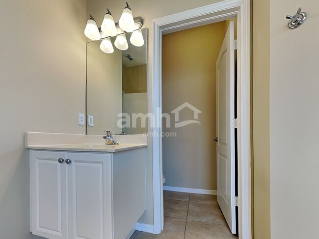 Building Photo - 9573 SW Flowermound Cir