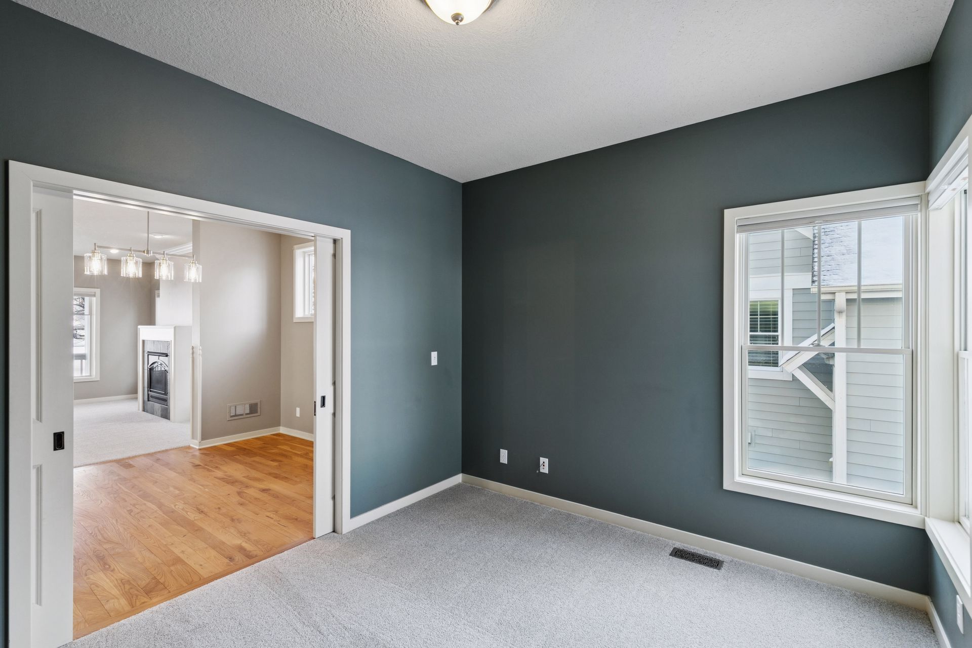 Building Photo - 14246 Garden Way N