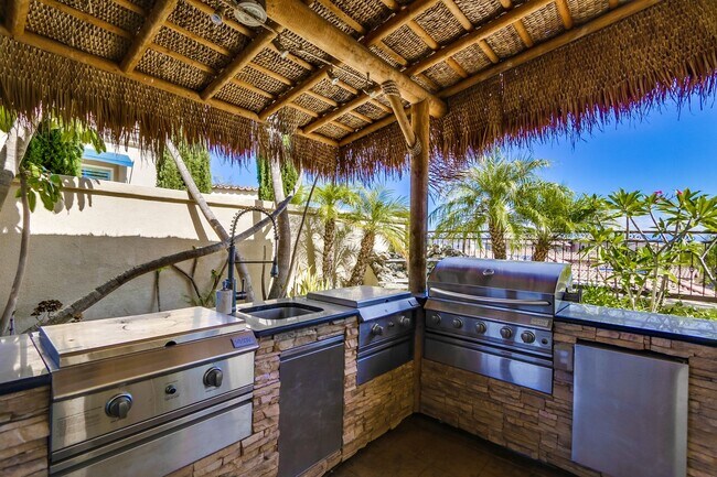 Building Photo - Beautiful 4 bedroom, 4.5 bathroom Home in the Varadero Community