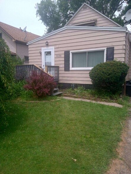 Primary Photo - 3038 Portman St
