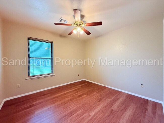 Building Photo - FOR LEASE | Downtown Tulsa | Available NOW!