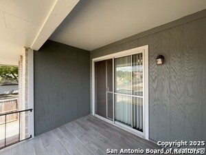 Building Photo - 311 E San Antonio Ave