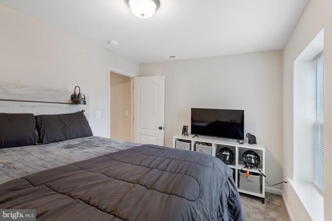 Building Photo - 9301 Cedar Forest Dr