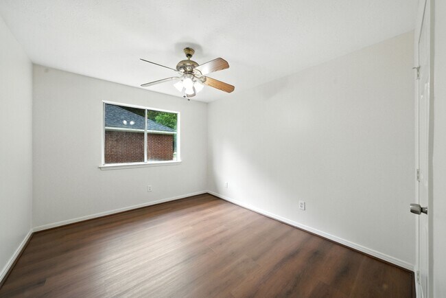 Building Photo - 5047 Riga Ct
