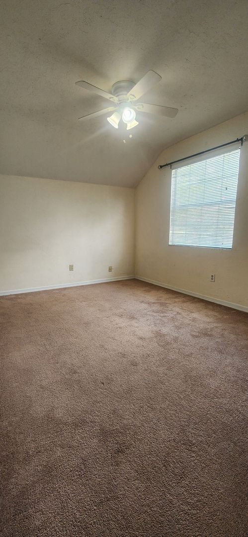 Building Photo - 4BR/2.5BA Home in Desirable Northridge Community