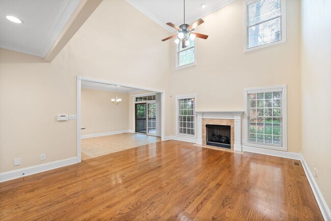 Building Photo - Gorgeous Upscale Home in the Gated Savanna...