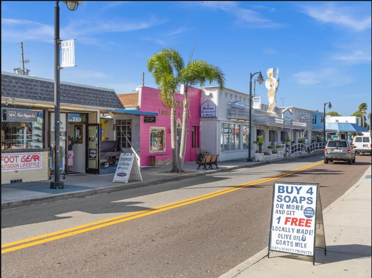 Sponge Docks - 1250 S Pinellas Ave