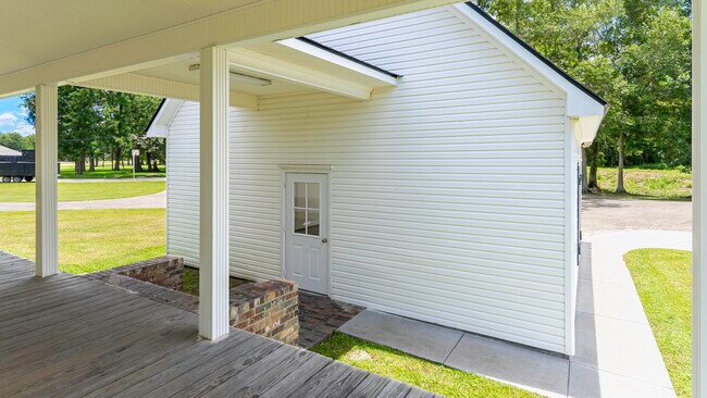 Building Photo - 4161 Emily Dr