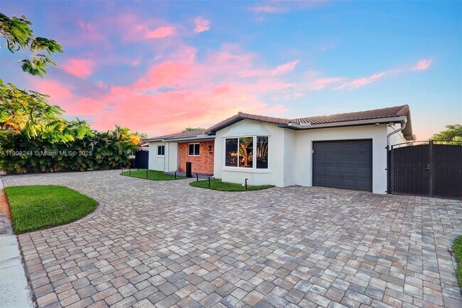 Building Photo - 1804 SW 102nd Ct