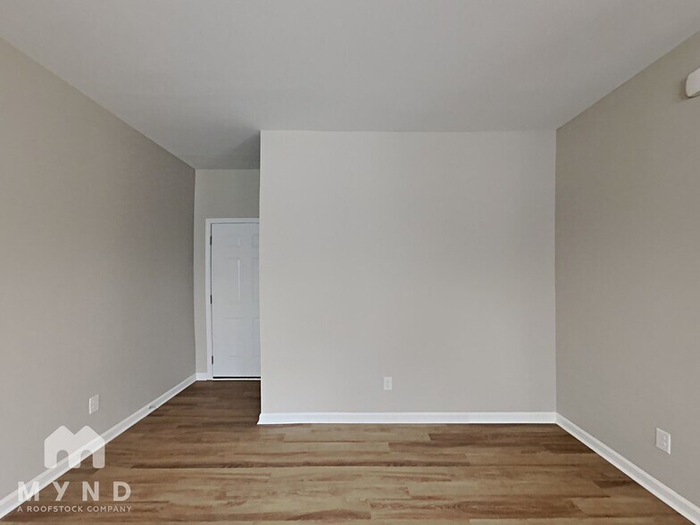 Building Photo - 1402 A Neely St