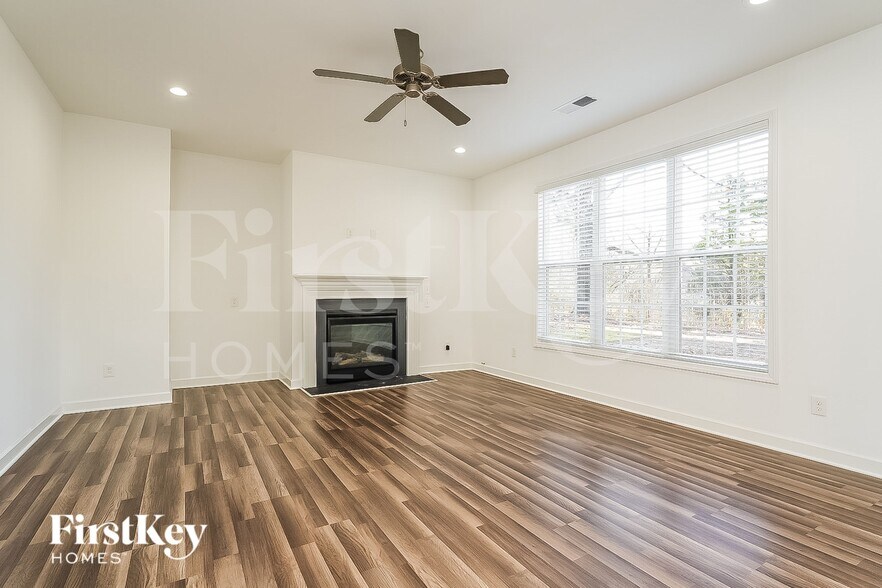 Building Photo - 1816 Yarborough Dr
