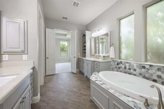 Building Photo - 1336 Grassland Dr
