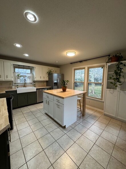 Building Photo - 1408 Scarlett O'Hara Ct