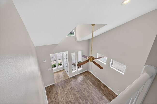 Building Photo - 5515 Strack Rd