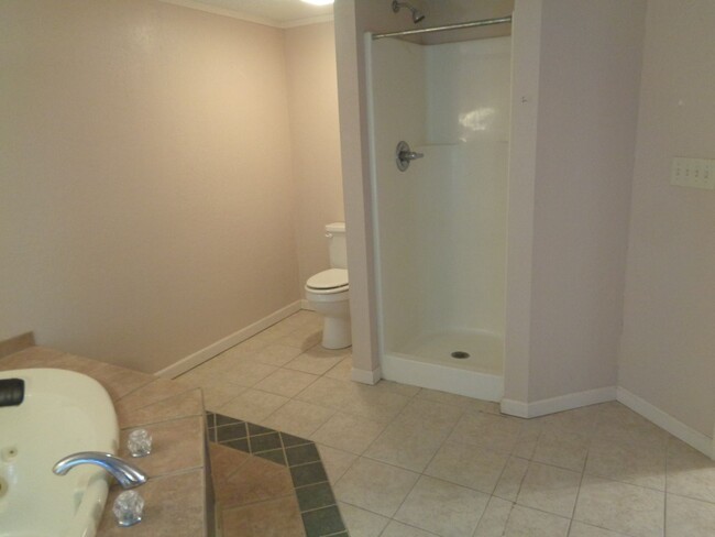 Building Photo - 417 Cobbs Creek Rd