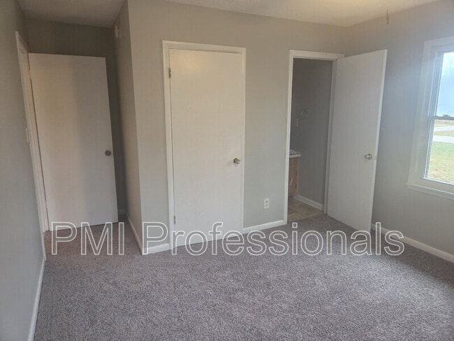 Building Photo - 5788 George Franklin Rd